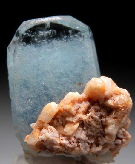 Aquamarine from Minas Gerais, Brazil [db_pics/pics/sa604a.jpg]
