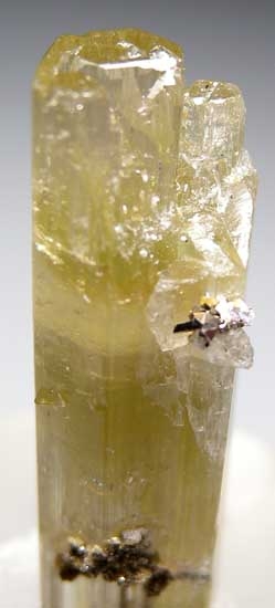 Apatite with Pyrite from Julcani Mine, Peru [db_pics/pics/sa705b.jpg]