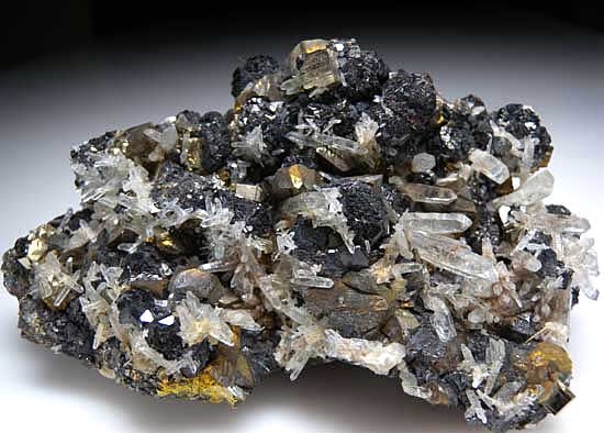 Pyrite, Chalcopyrite, Quartz on Sphalerite from Alimon Mine, Huaron District, Peru [db_pics/pics/sa919a.jpg]