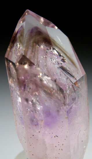 Quartz from Goboboseb Mountains, Brandberg Area, Namibia [db_pics/pics/t195b.jpg]