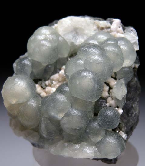 Prehnite from O & G No. 1 Quarry, Orenaug Hills, Woodbury, Litchfield Co., Connecticut, USA [db_pics/pics/t218b.jpg]