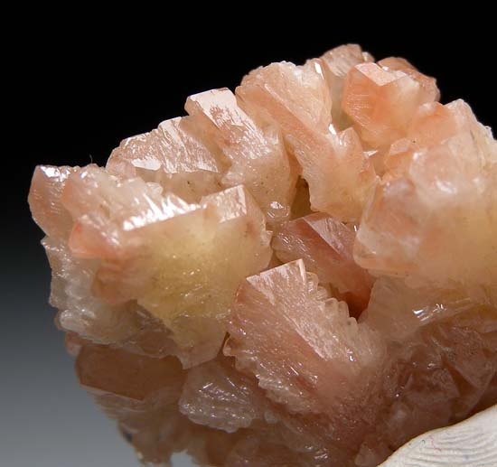 Cerussite from Daoping Mine, Yangshuo, Guangxi Prov., China [db_pics/pics/t221b.jpg]