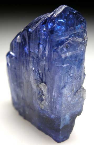 Tanzanite from Merelani Hills, Arusha Region, Tanzania [db_pics/pics/t27d.jpg]