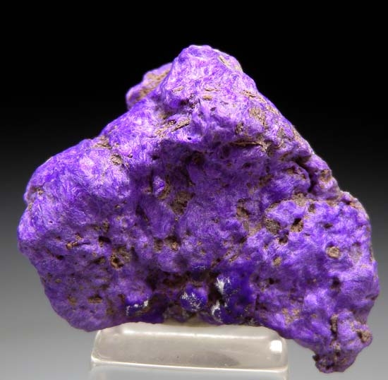Sugilite from N'Chwanning Mine, Kuruman, South Africa [db_pics/pics/t301a.jpg]