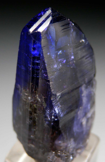 Tanzanite from Merelani Hills, Arusha Region, Tanzania [db_pics/pics/t38c.jpg]