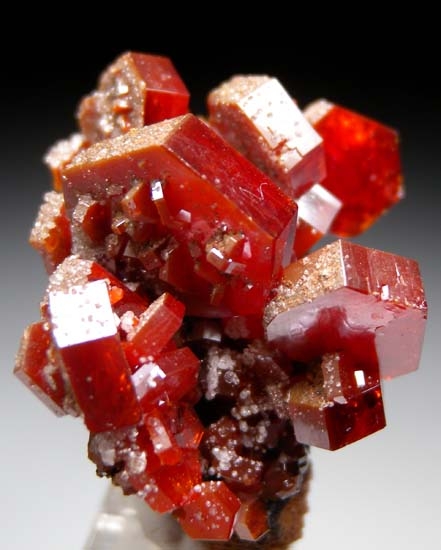 Vanadinite from Mibladen, Morocco [db_pics/pics/t404b.jpg]