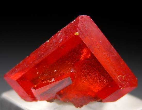 Wulfenite from Red Cloud Mine, La Paz Co., Arizona [db_pics/pics/t405b.jpg]