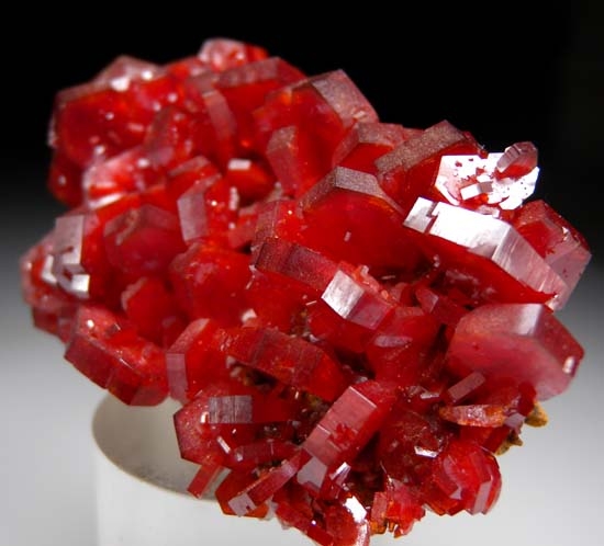 Vanadinite from Mibladen, Morocco [db_pics/pics/t413c.jpg]