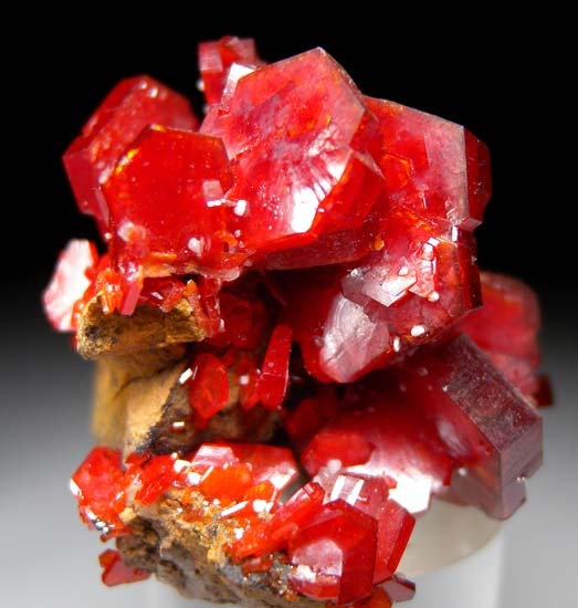 Vanadinite from Mibladen, Morocco [db_pics/pics/t413d.jpg]