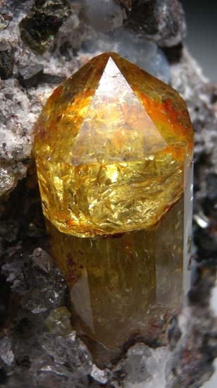 Apatite from Cerro Mercado, Durango, Mexico [db_pics/pics/t415c.jpg]