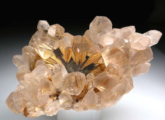 Quartz with Hematite and Rutile from Novo Horizonte, Bahia, Brazil [db_pics/pics/t458a.jpg]