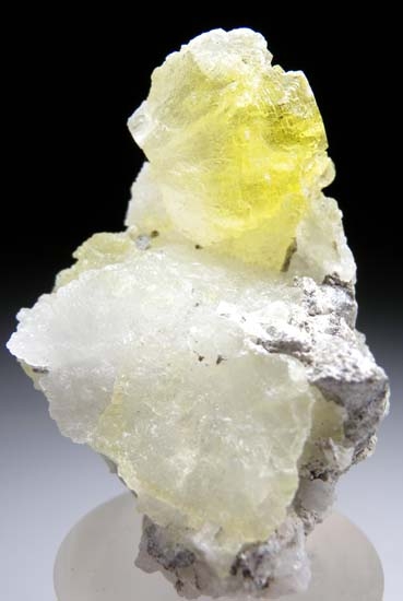 Brucite from Killa Saifullah, Balochistan, Pakistan [db_pics/pics/t496a.jpg]