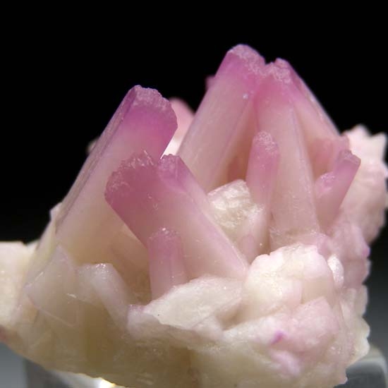 Prehnite from Jeffrey Mine, Asbestos, Quebec, Canada [db_pics/pics/t502c.jpg]