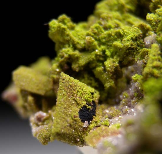 Wulfenite, Duftite from Tsumeb, Namibia [db_pics/pics/t535d.jpg]