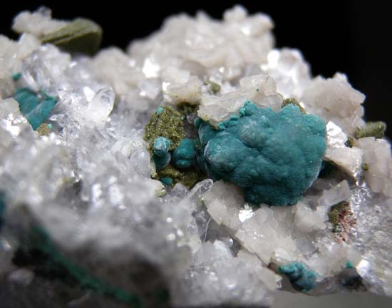 Rosasite, Smithsonite on Tennantite from Tsumeb, Namibia [db_pics/pics/t545d.jpg]