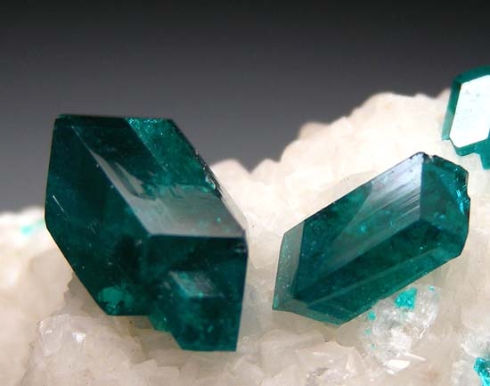 Dioptase on Calcite from Tsumeb, Namibia [db_pics/pics/t549c.jpg]