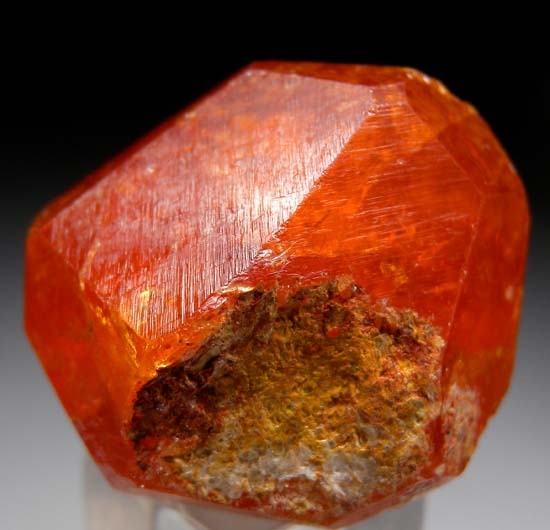Spessartine from Nani, Loliondo, Tanzania [db_pics/pics/t552b.jpg]