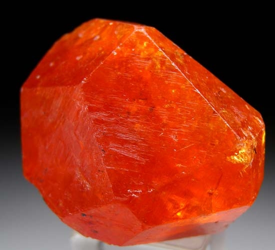 Spessartine from Nani, Loliondo, Tanzania [db_pics/pics/t552c.jpg]