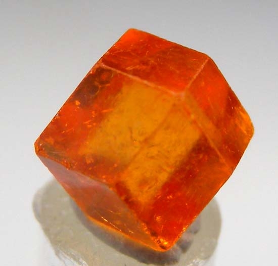 Spessartine from Jos, Nigeria [db_pics/pics/t652a.jpg]