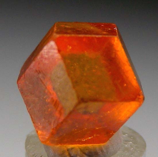 Spessartine from Jos, Nigeria [db_pics/pics/t652b.jpg]