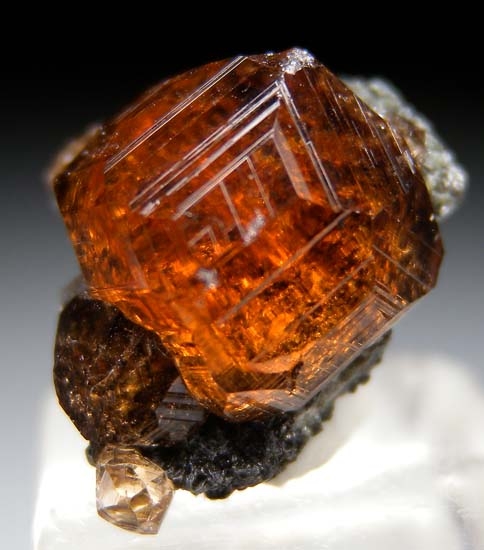 Grossular from Jeffrey Mine, Asbestos, Quebec, Canada [db_pics/pics/t701c.jpg]
