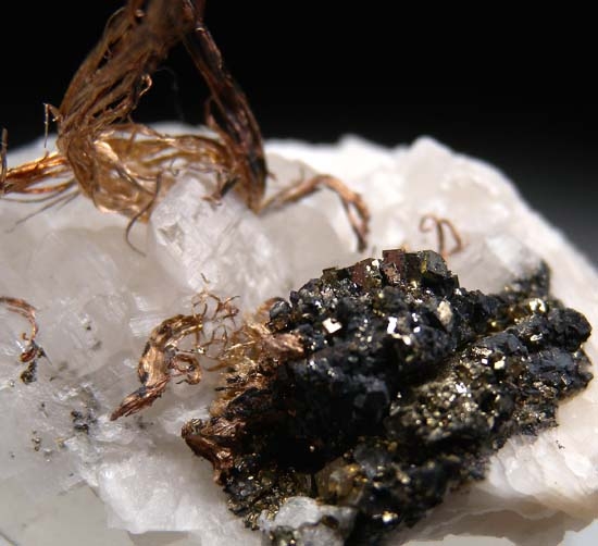 Silver on Calcite from Himmelfurst Mine, Saxony, Germany [db_pics/pics/t764b.jpg]