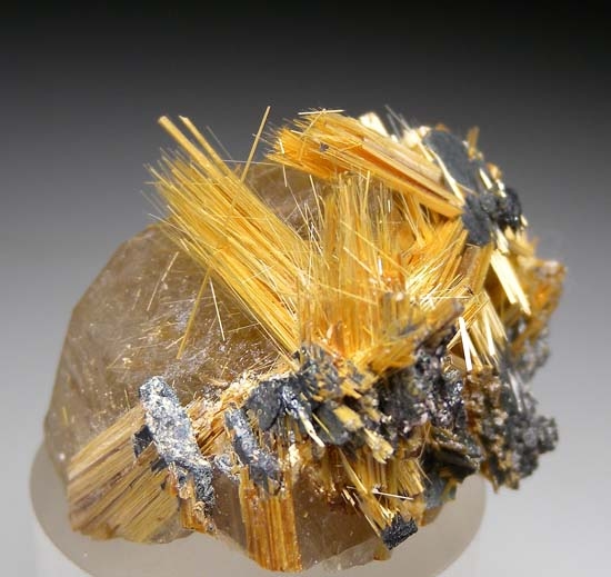 Rutile on/in Quartz from Novo Horizonte, Bahia, Brazil [db_pics/pics/t770e.jpg]