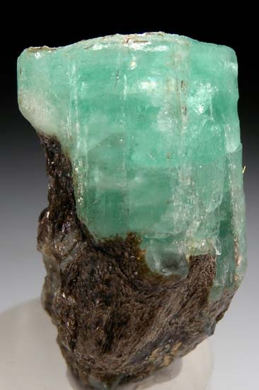 Emerald from Ural Mountains, Russia [db_pics/pics/t772a.jpg]
