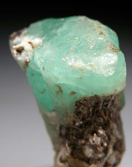 Emerald from Ural Mountains, Russia [db_pics/pics/t772b.jpg]