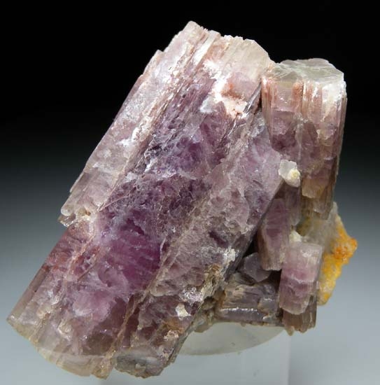 Aragonite from Minglanilla Mine, Castilla-La Mancha, Spain [db_pics/pics/t874a.jpg]