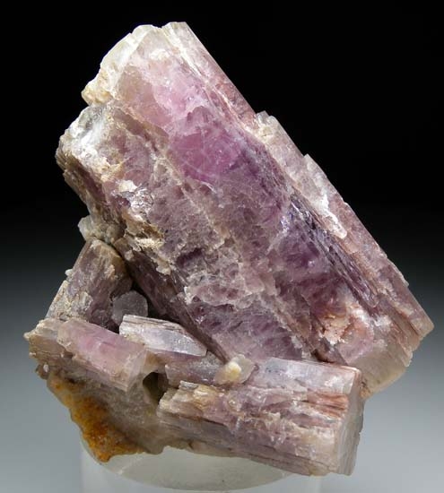 Aragonite from Minglanilla Mine, Castilla-La Mancha, Spain [db_pics/pics/t874b.jpg]