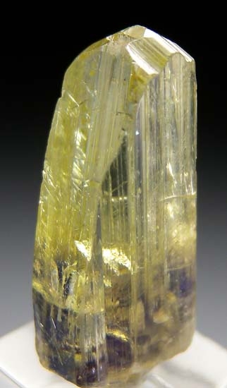 Tanzanite from Merelani Hills, Arusha, Tanzania [db_pics/pics/t972a.jpg]