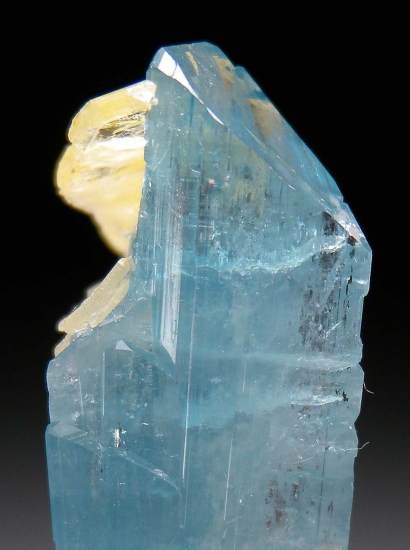 Euclase from La Marina Mine, Boyaca Dept., Colombia [db_pics/pics/tr100c.jpg]