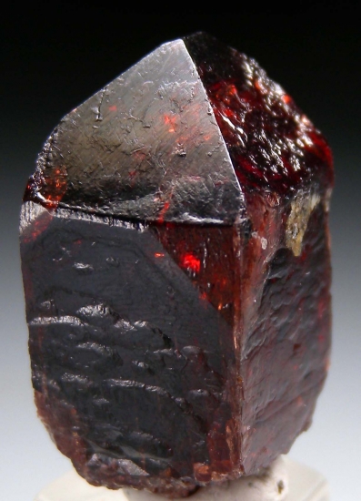 Zircon from Mashewa, Tanga Region, Tanzania [db_pics/pics/tr106c.jpg]