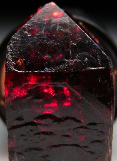 Zircon from Mashewa, Tanga Region, Tanzania [db_pics/pics/tr106d.jpg]