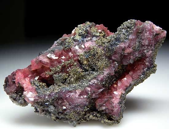 Smithsonite with Pyrite from Tsumeb Mine, Namibia [db_pics/pics/ts140a.jpg]