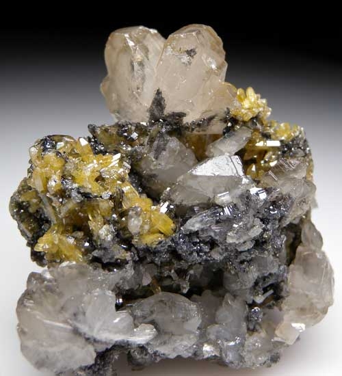 Cerussite with Mimetite from Tsumeb, Namibia [db_pics/pics/ts191a.jpg]