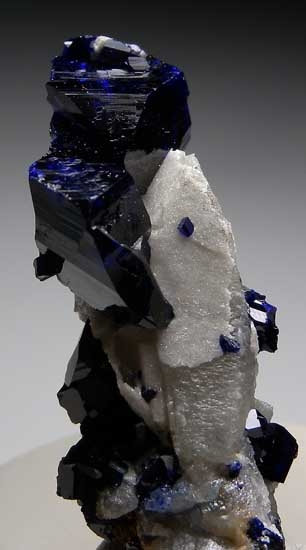 Azurite on Cerussite from Tsumeb, Namibia [db_pics/pics/ts192b.jpg]