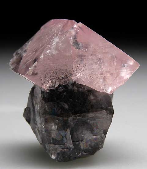 Smithsonite from Tsumeb, Namibia [db_pics/pics/ts200a.jpg]