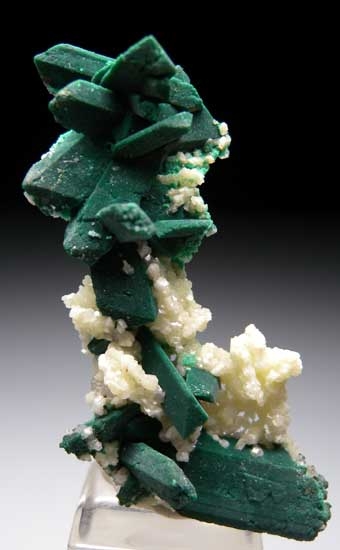 Malachite after Azurite with Cerussite from Tsumeb, Namibia [db_pics/pics/ts250a.jpg]