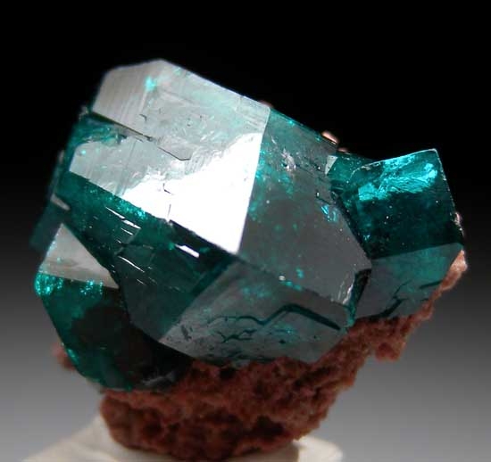 Dioptase from Tsumeb, Namibia [db_pics/pics/ts251d.jpg]