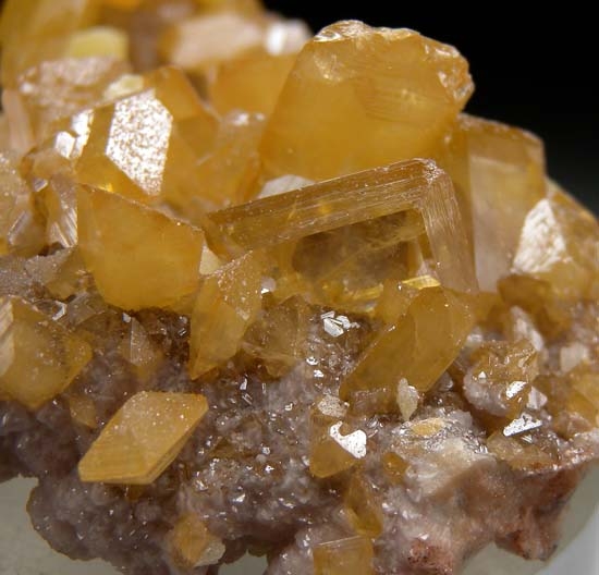Wulfenite with Mimetite from Tsumeb, Namibia [db_pics/pics/ts255d.jpg]