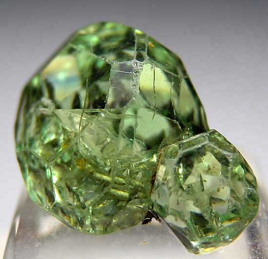 Tsavorite from Merelani Hills, Lelatema Mtns., Arusha Region, Tanzania [db_pics/pics/tsv31b.jpg]