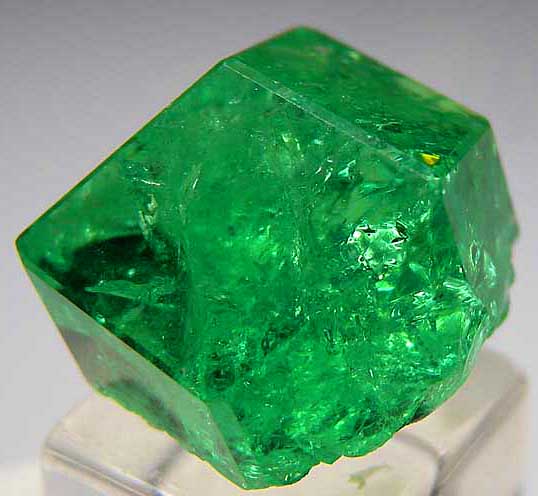 Tsavorite from Merelani Hills, Lelatema Mtns., Arusha Region, Tanzania [db_pics/pics/tsv37c.jpg]