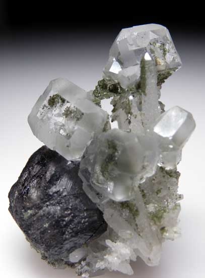 Fluorite with Sphalerite, Quartz from Dal'Negorsk, Russia [db_pics/pics/tu104a.jpg]