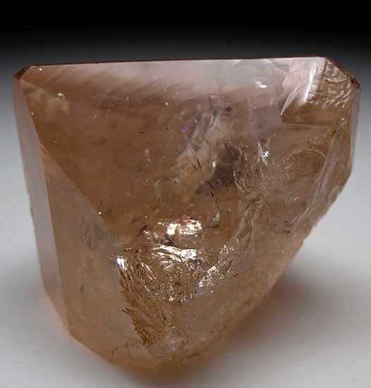 Topaz from Yuno Mine, Shigar Valley, Pakistan [db_pics/pics/tu114b.jpg]