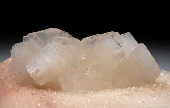Yugawaralite on Quartz from Nasik, India [db_pics/pics/tu115d.jpg]