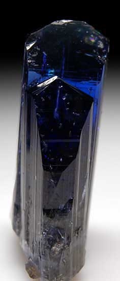 Tanzanite from Merelani Hills, Arusha, Tanzania [db_pics/pics/tz117c.jpg]