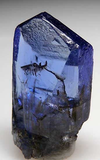 Tanzanite from Merelani Hills, Arusha, Tanzania [db_pics/pics/tz120b.jpg]