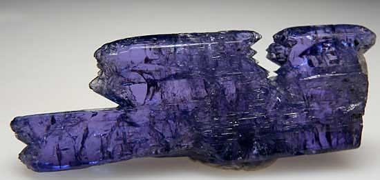 Tanzanite from Merelani Hills, Arusha, Tanzania [db_pics/pics/tz127b.jpg]
